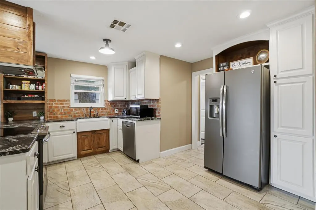 Photo 12 — 1608 Wilson Street, Altus, OK 73521