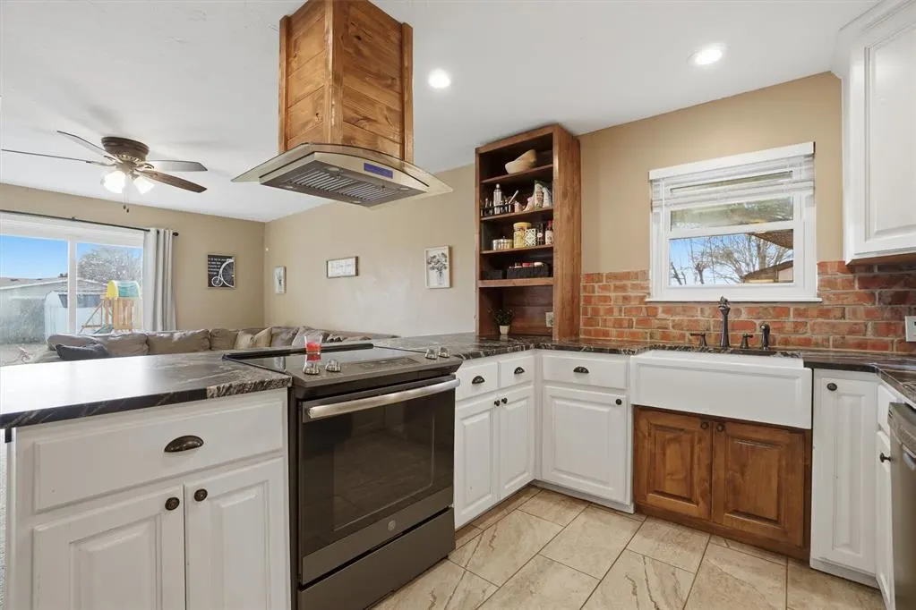 Photo 14 — 1608 Wilson Street, Altus, OK 73521