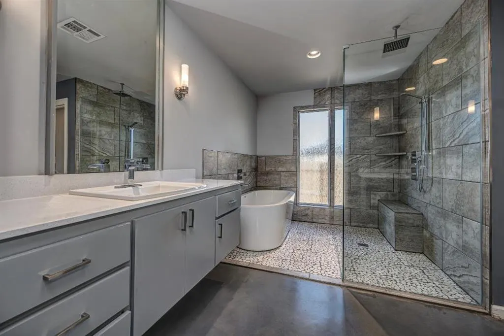 Photo 17 — 17305 Sparrow Hawk Lane, Edmond, OK 73012