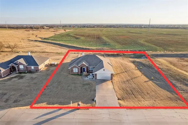 Photo 3 — 3632 NE Chuck Wagon Road, Piedmont, OK 73078