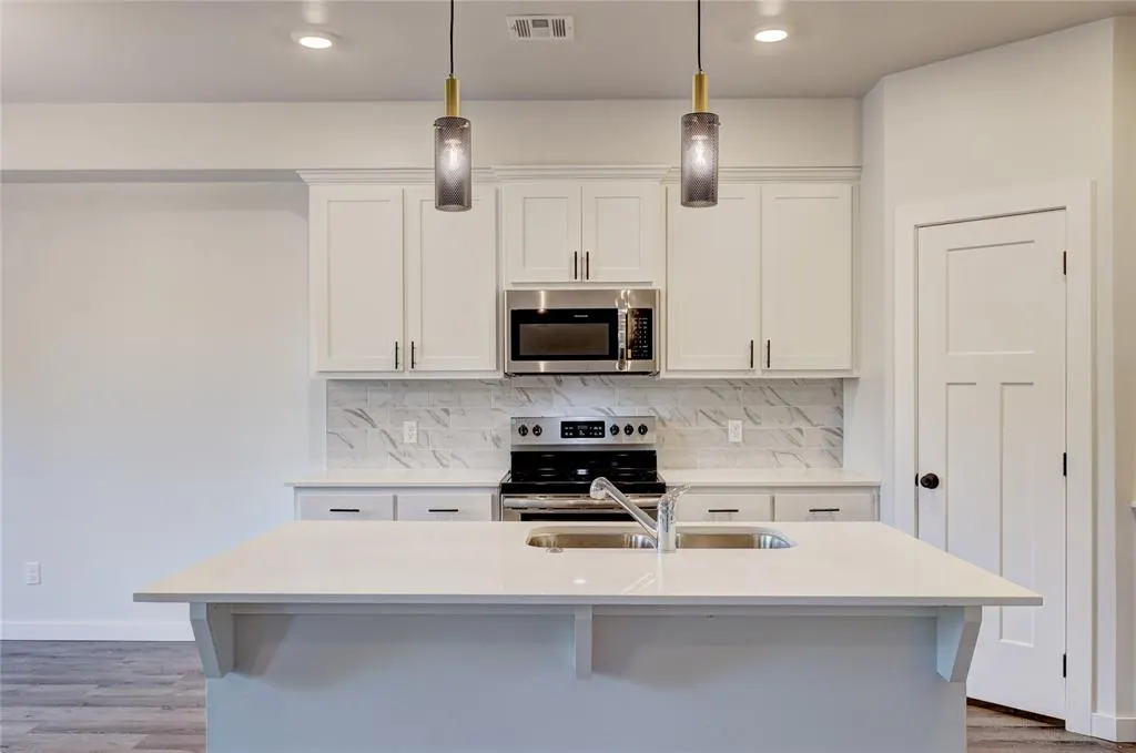 Photo 13 — 1037 Carpe Diem Court, Edmond, OK 73003