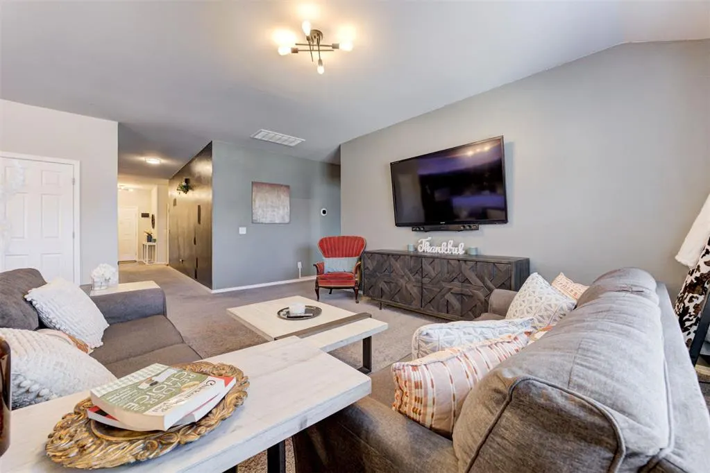 Photo 9 — 1925 Melanie Drive, Oklahoma City, OK 73127