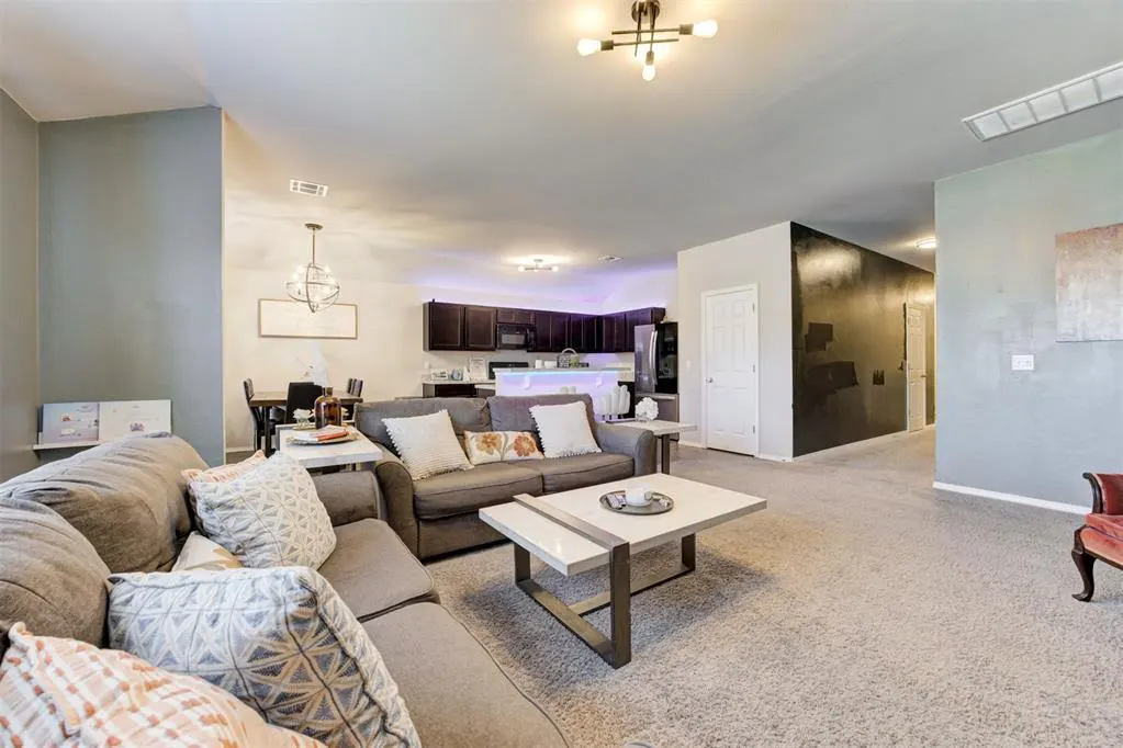 Photo 10 — 1925 Melanie Drive, Oklahoma City, OK 73127