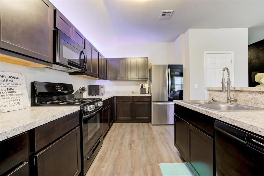Photo 16 — 1925 Melanie Drive, Oklahoma City, OK 73127