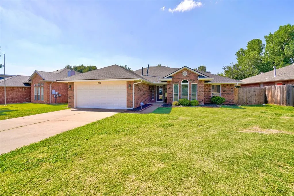 Front exterior — 1019 Dustin Drive, Edmond, OK 73003