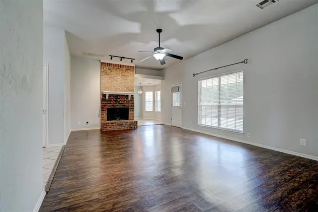 Photo 4 — 1019 Dustin Drive, Edmond, OK 73003