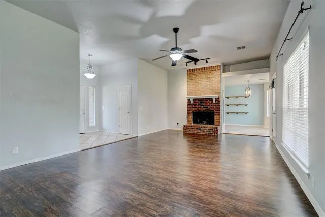 Photo 5 — 1019 Dustin Drive, Edmond, OK 73003