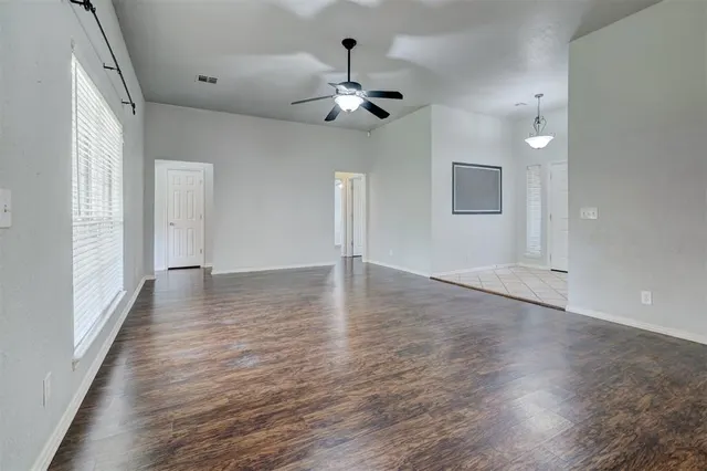 Photo 8 — 1019 Dustin Drive, Edmond, OK 73003