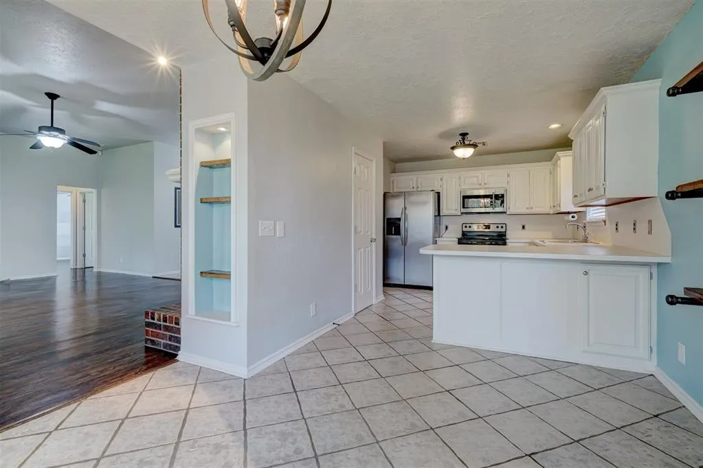 Photo 11 — 1019 Dustin Drive, Edmond, OK 73003