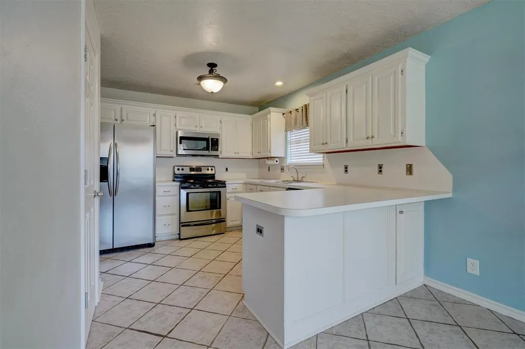 Photo 12 — 1019 Dustin Drive, Edmond, OK 73003