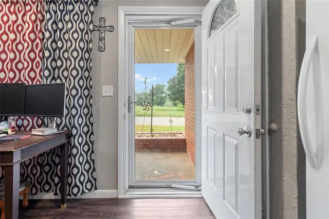 Photo 3 — 1007 NW 7th Street, Lindsay, OK 73052