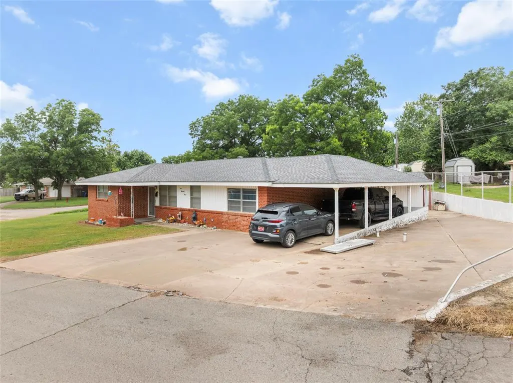 Photo 22 — 1007 NW 7th Street, Lindsay, OK 73052