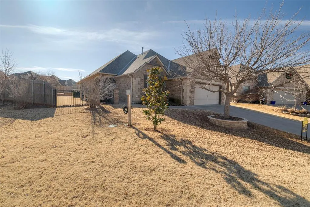 Photo 3 — 5600 NW 119th Circle, Oklahoma City, OK 73162
