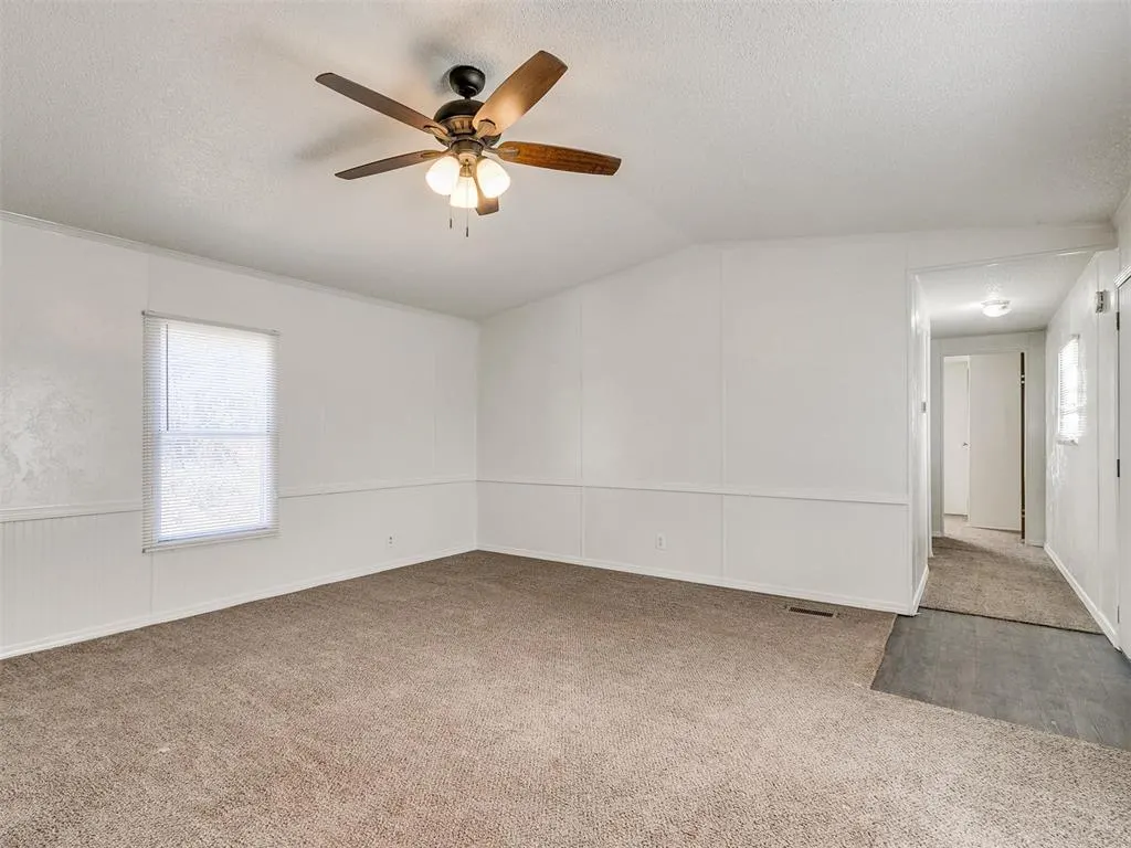 Photo 10 — 7741 142nd Street, Noble, OK 73068