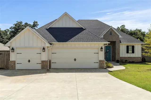 Front exterior — 15174 Gray Fox Road, Choctaw, OK 73020