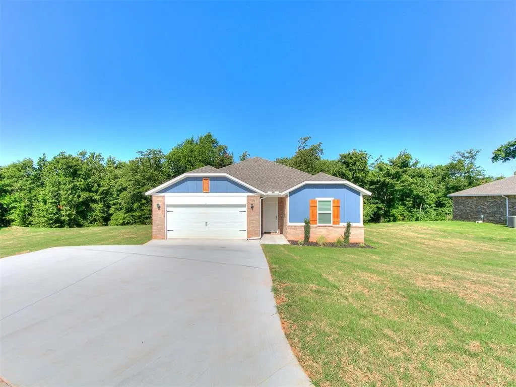 Photo 2 — 11759 Sweeping Lane, Guthrie, OK 73044