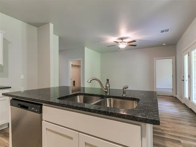 Photo 8 — 11759 Sweeping Lane, Guthrie, OK 73044