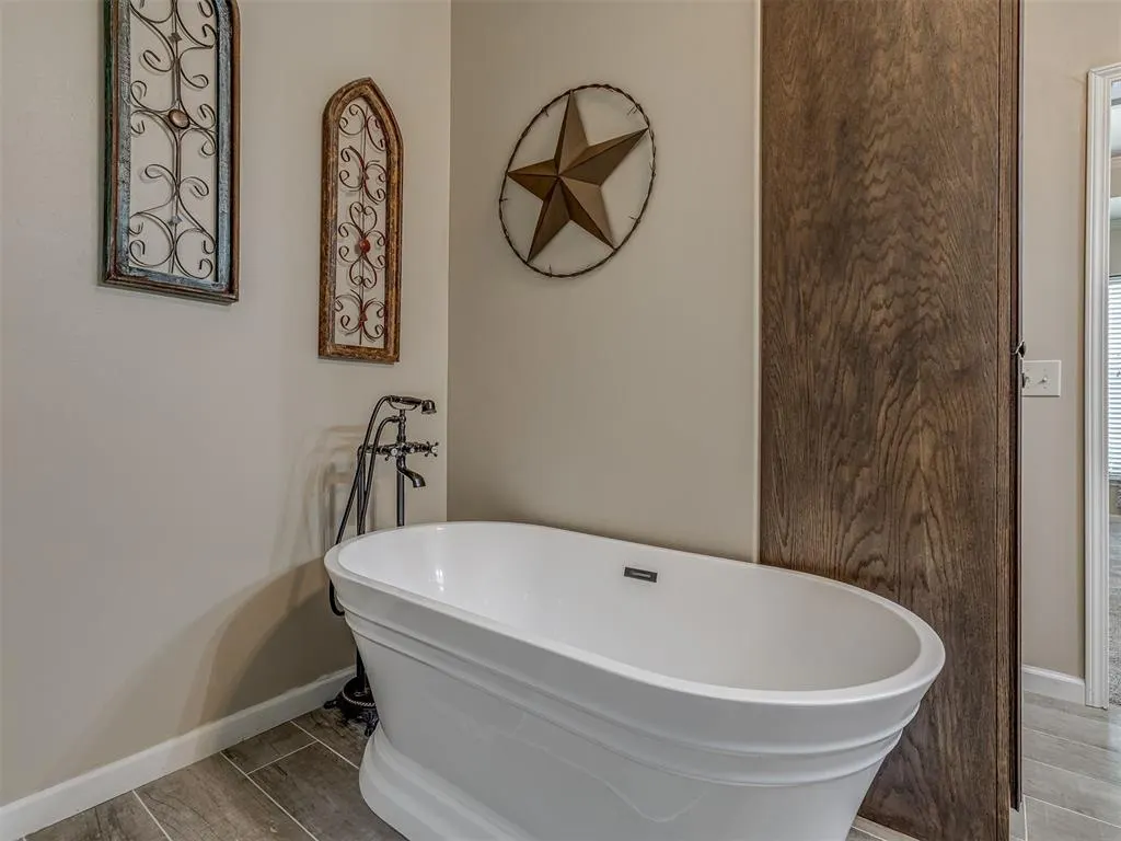 Photo 21 — 970589 St Hwy 18, Chandler, OK 74834