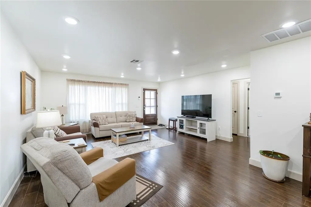 Photo 4 — 406 McArthur Boulevard, Elk City, OK 73644