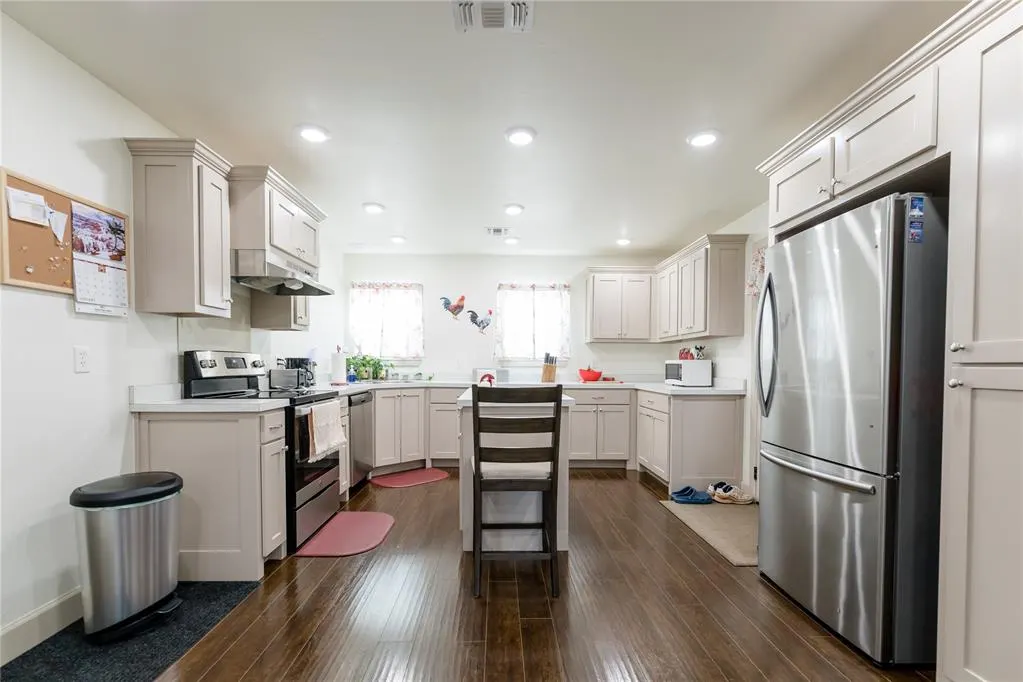 Photo 8 — 406 McArthur Boulevard, Elk City, OK 73644