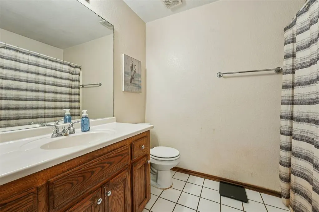 Photo 8 — 304 Cherokee Court, Blanchard, OK 73010