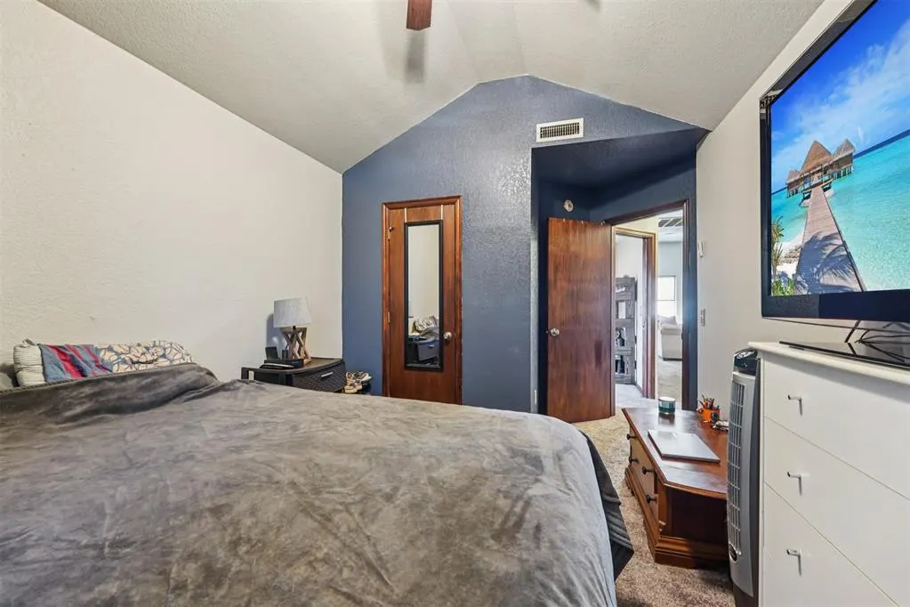 Photo 11 — 304 Cherokee Court, Blanchard, OK 73010