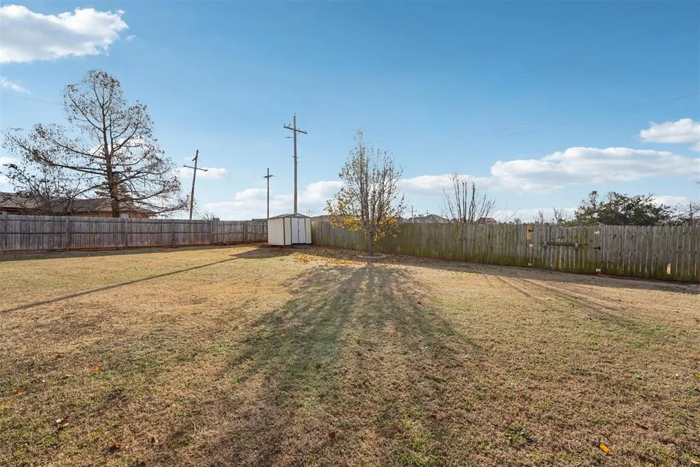 Photo 21 — 304 Cherokee Court, Blanchard, OK 73010