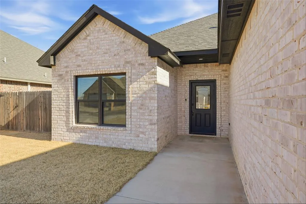 Photo 4 — 3312 Continental Court, Altus, OK 73521