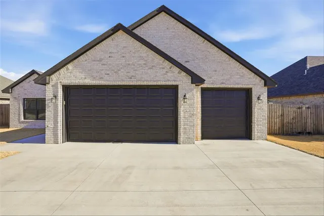 Photo 5 — 3312 Continental Court, Altus, OK 73521