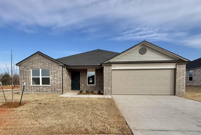 Front exterior — 513 Hillsboro Drive, Noble, OK 73068