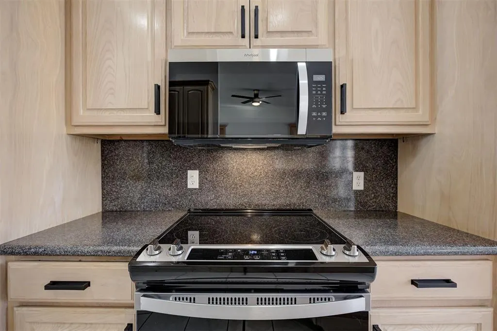 Photo 17 — 13309 Northview Drive, Oklahoma City, OK 73142