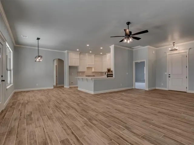 Photo 8 — 10200 Hamilton Drive, Oklahoma City, OK 73169