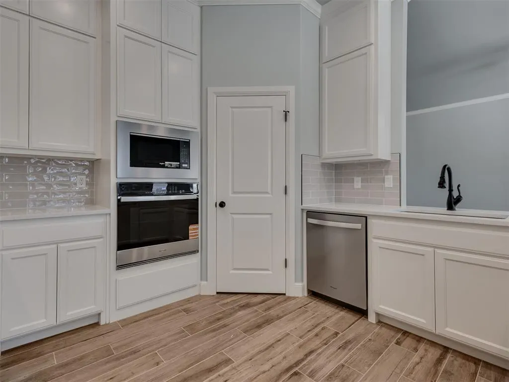 Photo 12 — 10200 Hamilton Drive, Oklahoma City, OK 73169