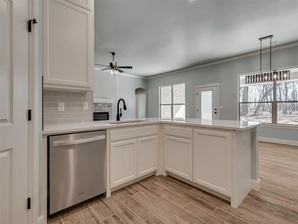 Photo 13 — 10200 Hamilton Drive, Oklahoma City, OK 73169