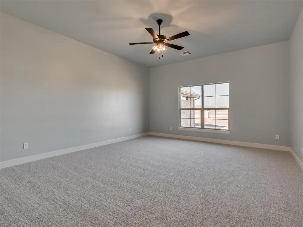 Photo 15 — 10200 Hamilton Drive, Oklahoma City, OK 73169