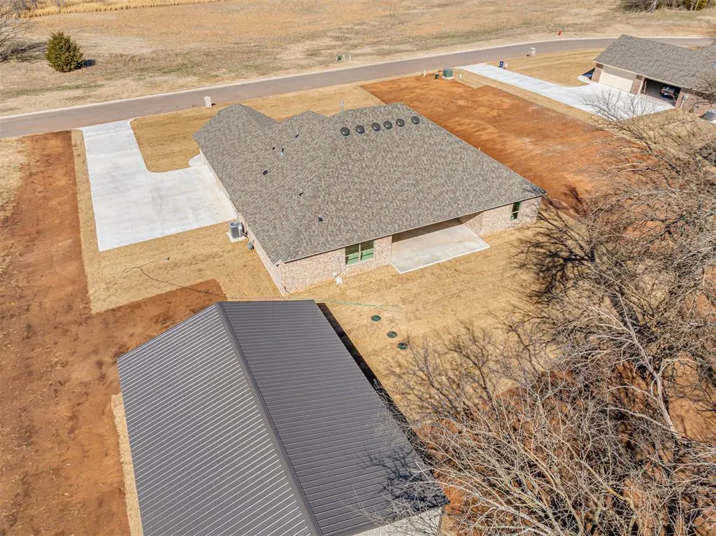 Photo 39 — 10200 Hamilton Drive, Oklahoma City, OK 73169