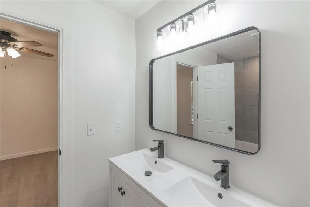 Photo 13 — 785 NE 4th Street, Newcastle, OK 73065