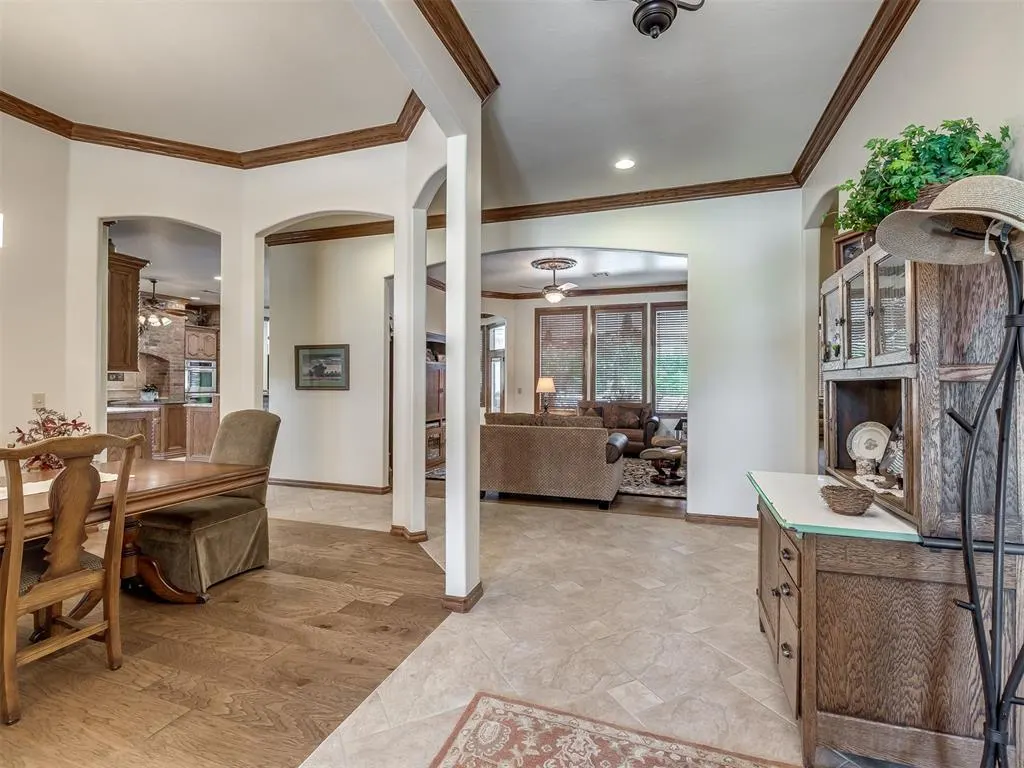 Photo 4 — 905 Stone Creek Boulevard, Yukon, OK 73099