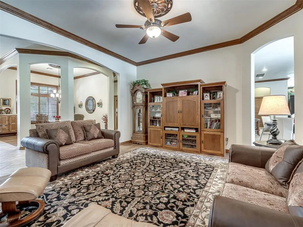 Photo 8 — 905 Stone Creek Boulevard, Yukon, OK 73099