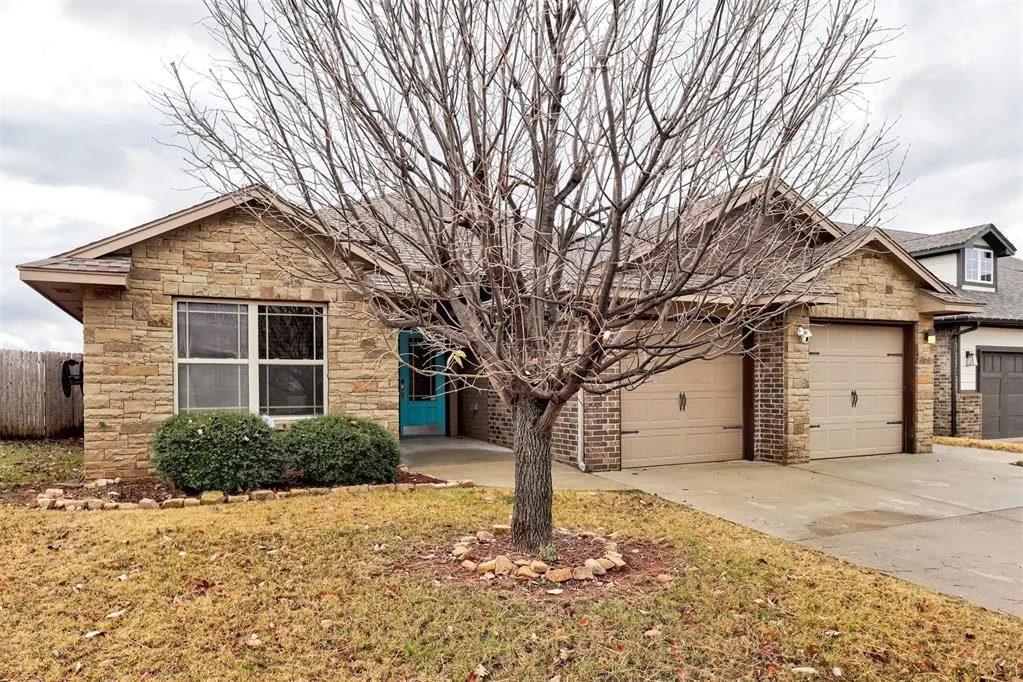 Photo 4 — 8424 NW 142nd Street, Oklahoma City, OK 73142