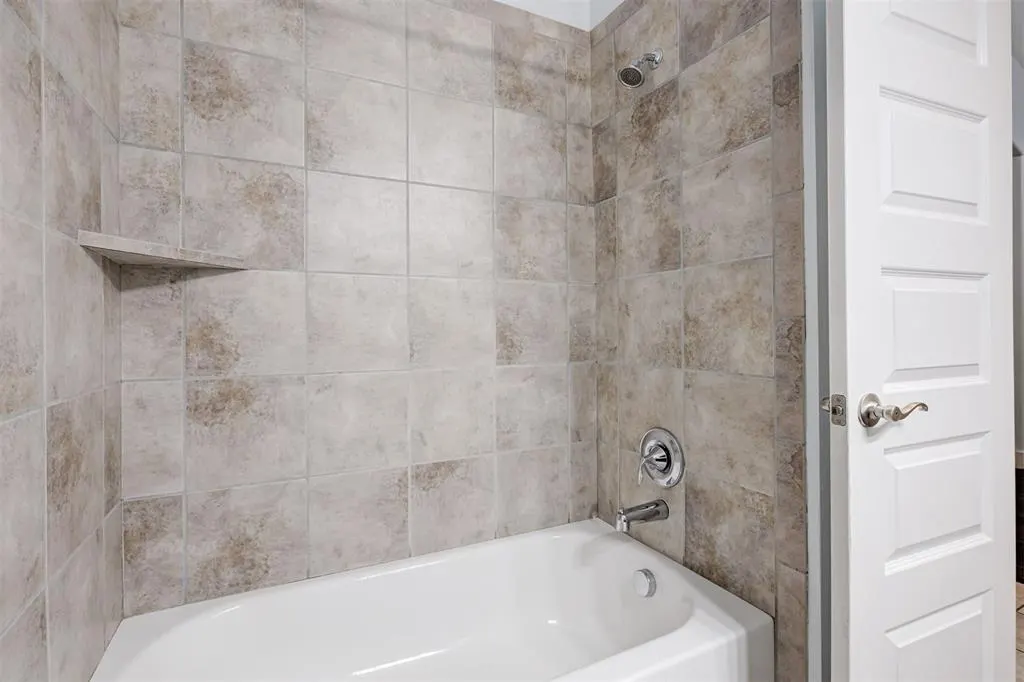 Photo 32 — 8424 NW 142nd Street, Oklahoma City, OK 73142