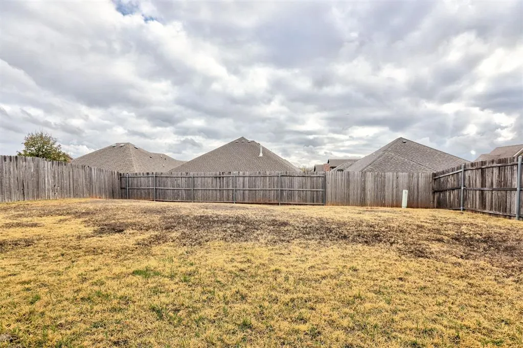 Photo 39 — 8424 NW 142nd Street, Oklahoma City, OK 73142