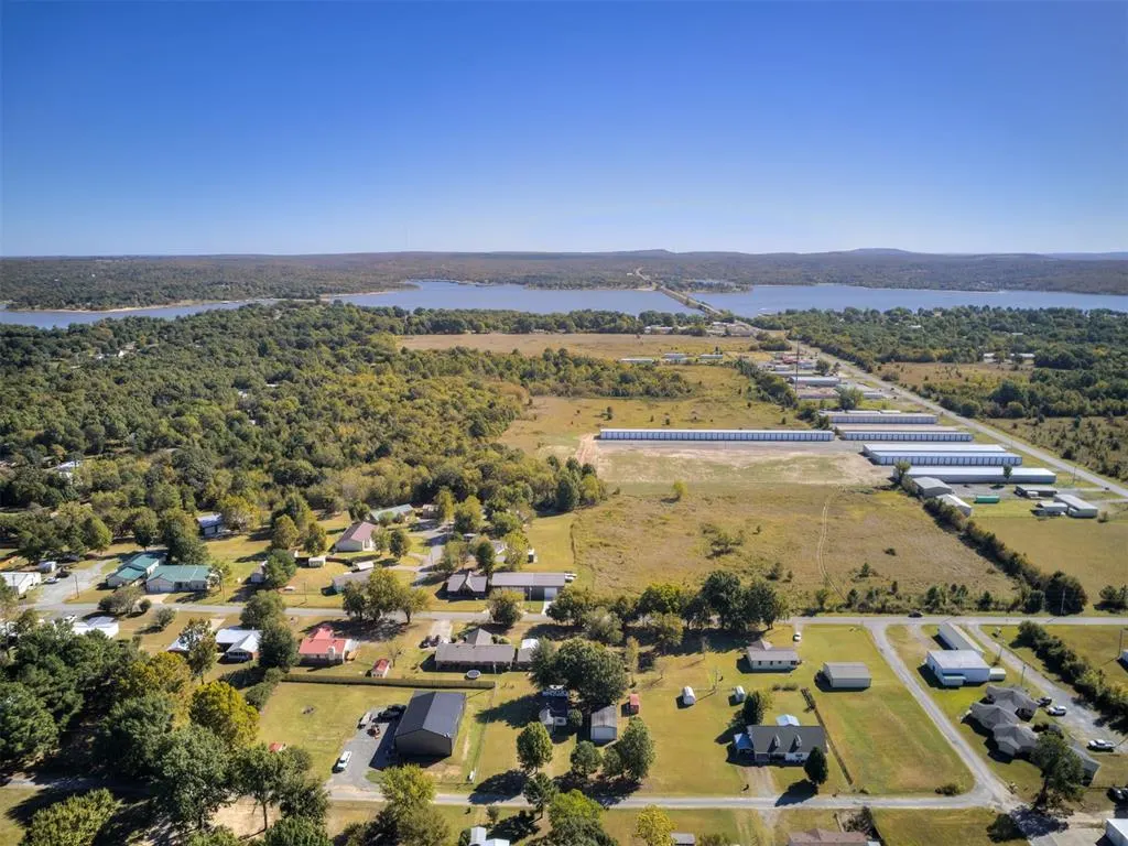 Photo 10 — 2 Hamilton Road, Eufaula, OK 74432