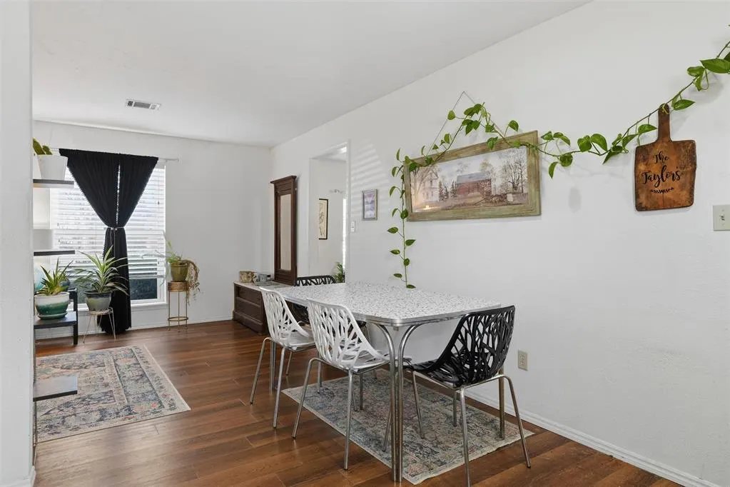 Photo 4 — 516 N Fordson Drive, Oklahoma City, OK 73127