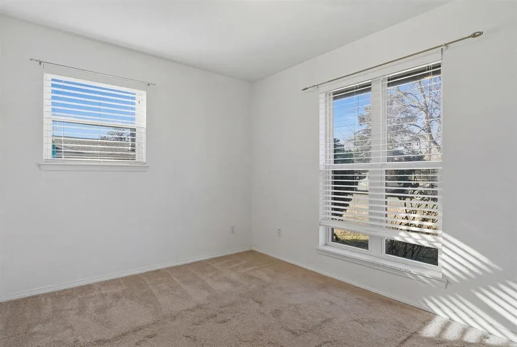 Photo 11 — 516 N Fordson Drive, Oklahoma City, OK 73127