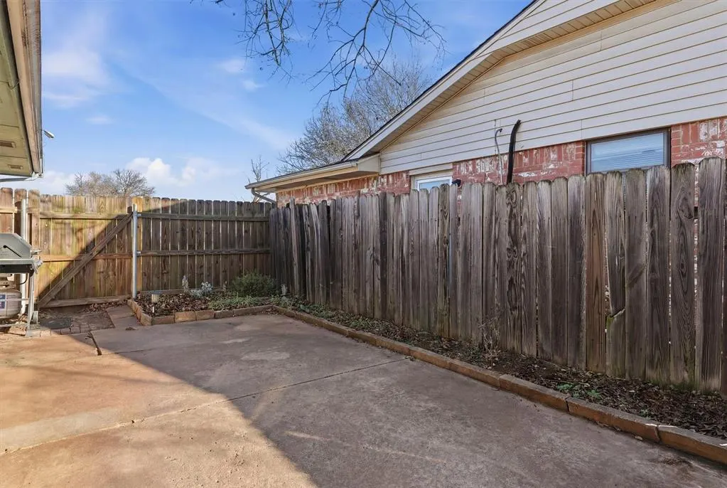 Photo 13 — 516 N Fordson Drive, Oklahoma City, OK 73127