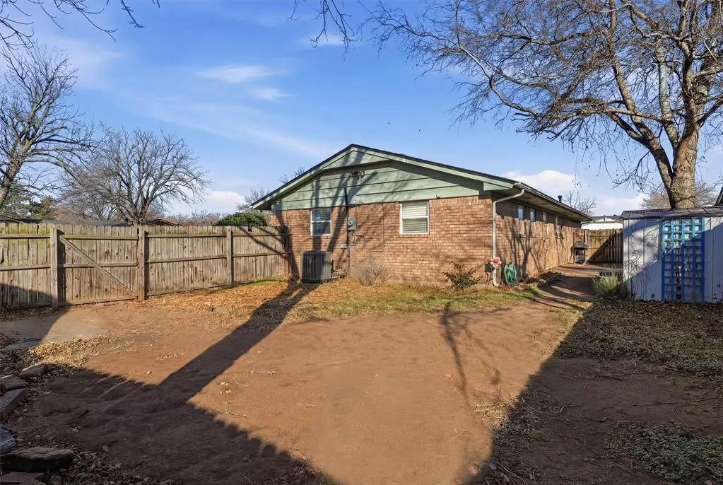 Photo 14 — 516 N Fordson Drive, Oklahoma City, OK 73127