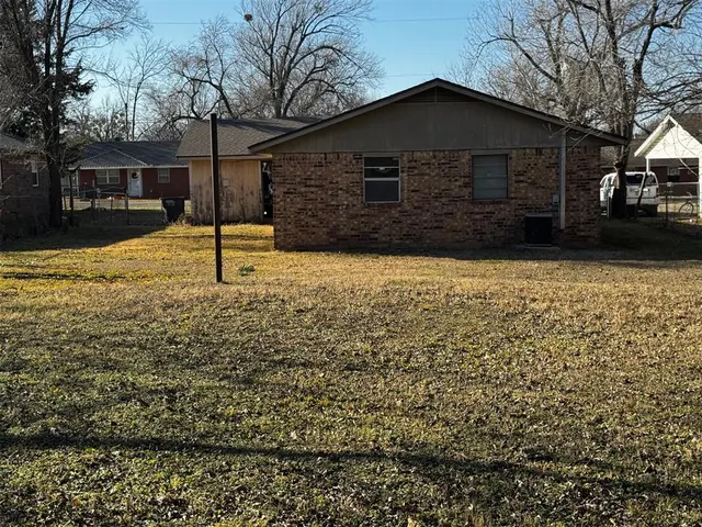 Photo 2 — 507 N Roosevelt Avenue, Shawnee, OK 74801