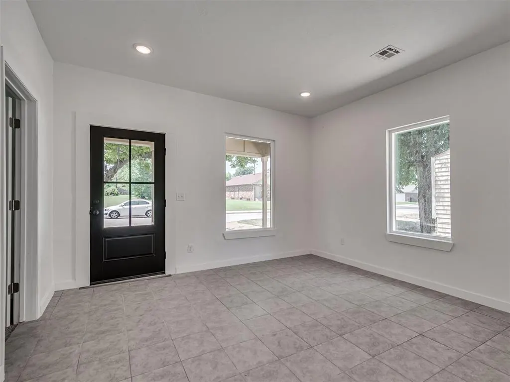 Photo 6 — 1814 N Jordan Avenue, Oklahoma City, OK 73111