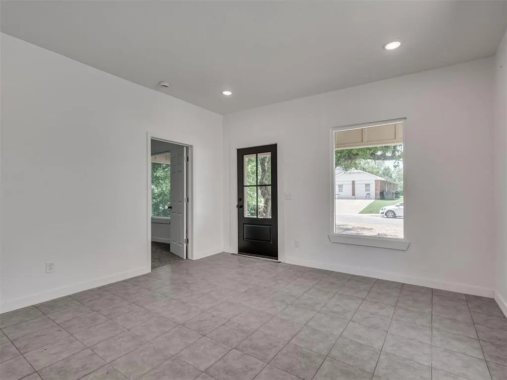 Photo 7 — 1814 N Jordan Avenue, Oklahoma City, OK 73111